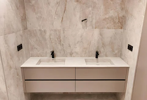 Elegancia y funcionalidad sin compromisos: el mueble que transforma tu baño